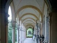 Groblje Mirogoj. Arkade 1999. godine